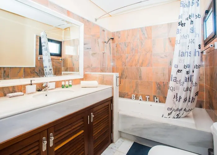 别墅 Eslanzarote Eleonor, Super Wifi, Heated Pool, Sat Tv *