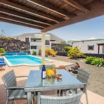 וילה Eslanzarote Eleonor, Super Wifi, Heated Pool, Sat Tv *